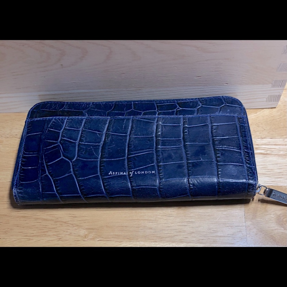 Aspinal of London/Continental Zip Blue Wallet